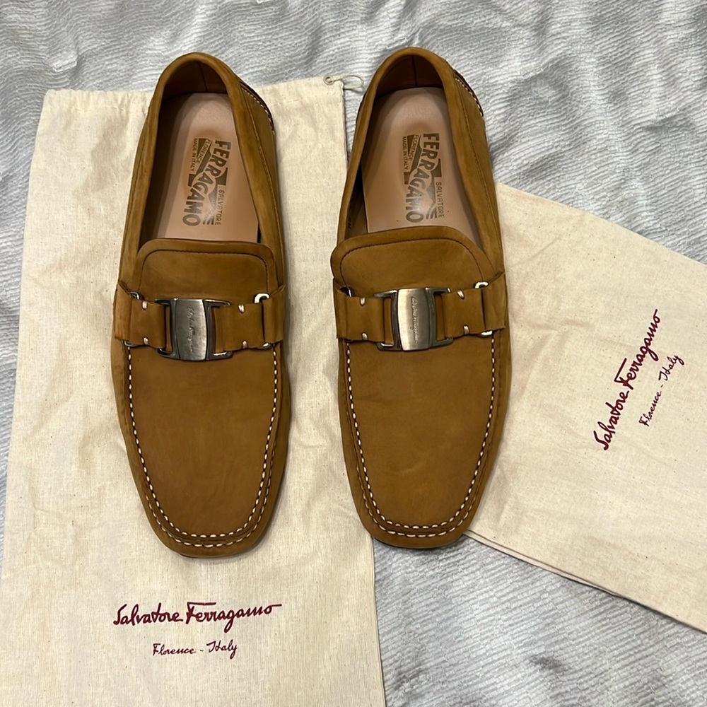 Salvatore Ferragamo Tan Calf Suede Drivers Sz 9EE